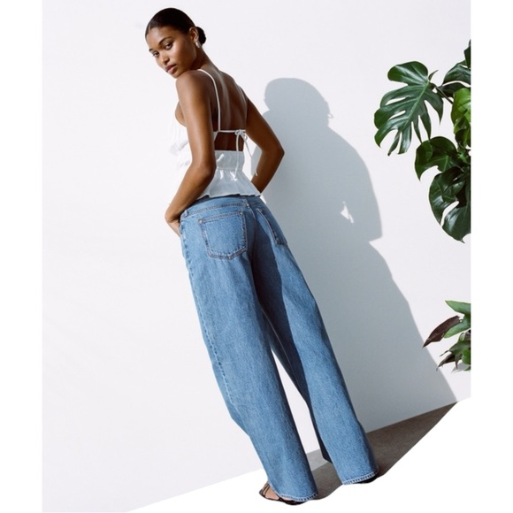 Abercromie & Fitch Curve Love The Ultra Loose Low Rise Medium Wash Blue Jeans - Picture 8 of 12